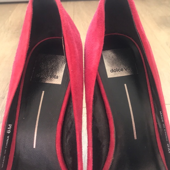 Red heels - Picture 3 of 9